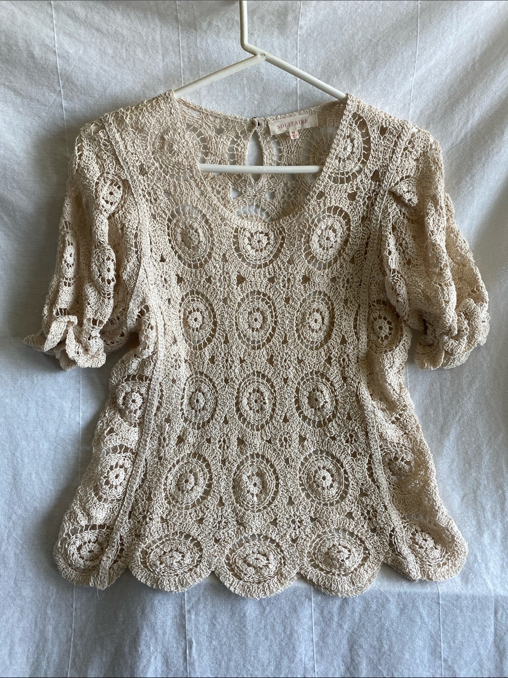 Solitaire Crochet Lace Puff-Sleeve Blouse - Beige